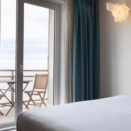 Petit Palace Tamarises 3*