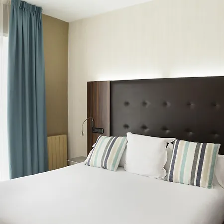 Petit Palace Tamarises Hotel