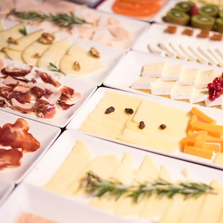 Petit Palace Tamarises Getxo