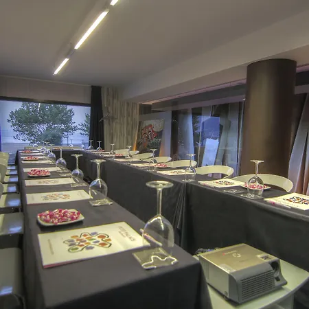 Petit Palace Tamarises Getxo