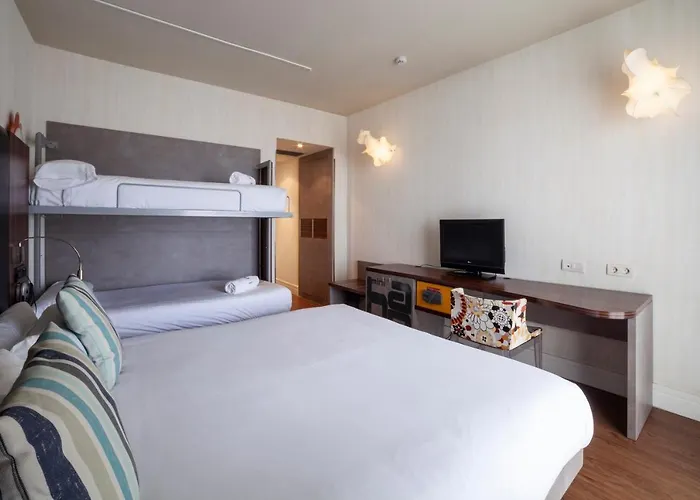 Hotel Petit Palace Tamarises 3*