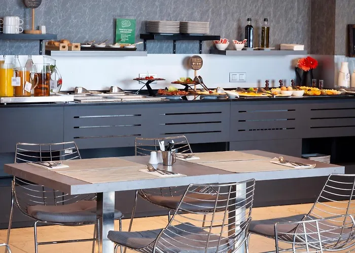 Petit Palace Tamarises Hotel