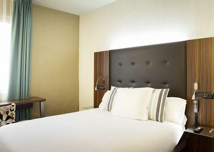 Hotel Petit Palace Tamarises 3*