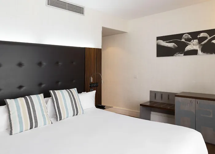 Petit Palace Tamarises 3* Getxo