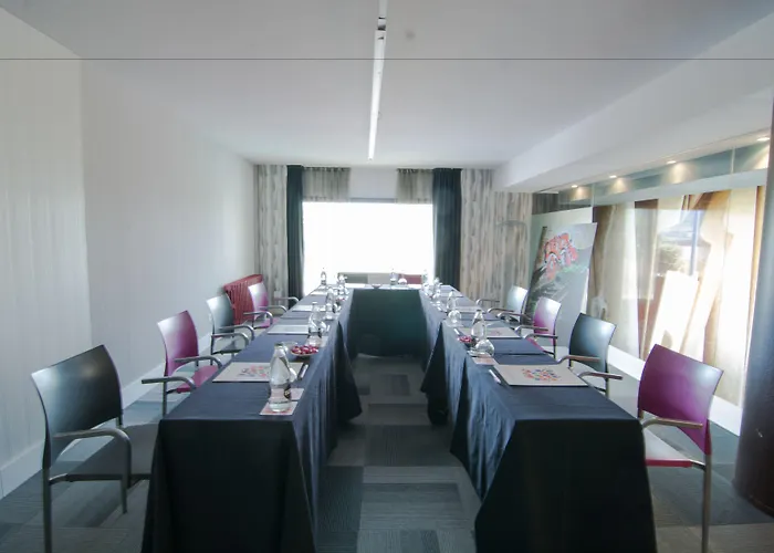 Petit Palace Tamarises Getxo