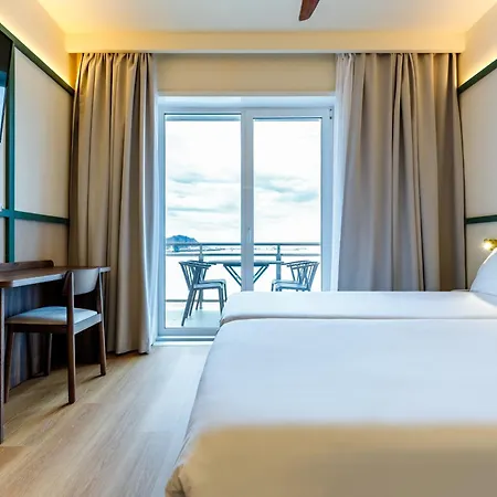 Petit Palace Tamarises Getxo