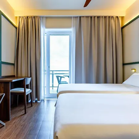 Petit Palace Tamarises 3*