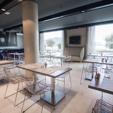 Petit Palace Tamarises Getxo