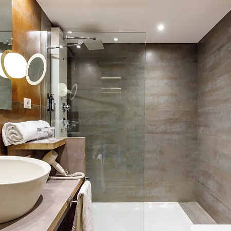 Petit Palace Tamarises Getxo