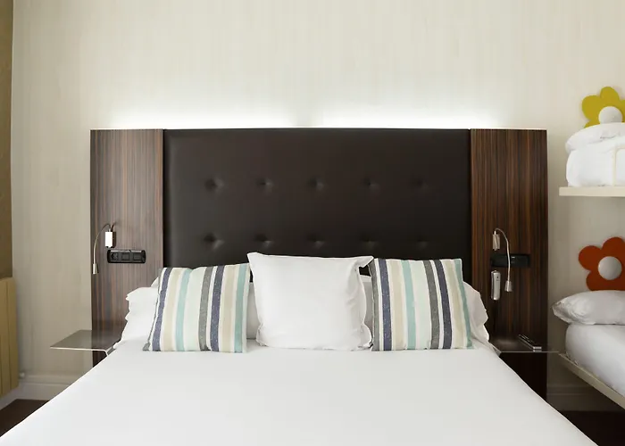 Hotel Petit Palace Tamarises 3*